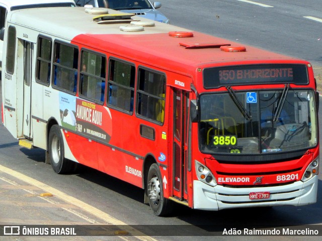 Viação Novo Retiro 88201 na cidade de Belo Horizonte, Minas Gerais, Brasil, por Adão Raimundo Marcelino. ID da foto: 7071489.