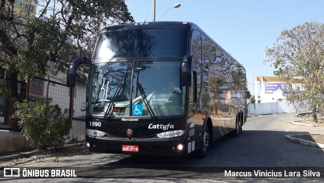 Lattyfa Turismo 1890 na cidade de Formiga, Minas Gerais, Brasil, por Marcus Vinicius Lara Silva. ID da foto: 7070481.