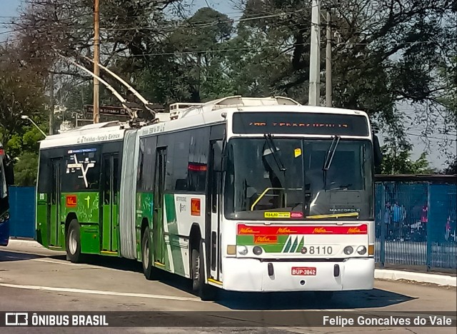 Metra - Sistema Metropolitano de Transporte 8110 na cidade de São Paulo, São Paulo, Brasil, por Felipe Goncalves do Vale. ID da foto: 7025484.