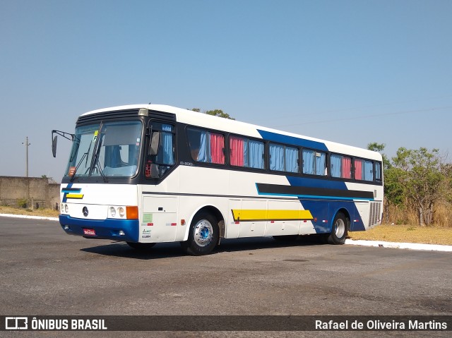 Ônibus Particulares 6565 na cidade de Brasília, Distrito Federal, Brasil, por Rafael de Oliveira Martins. Número da foto: #7078873.