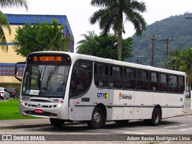 City Transporte Urbano Intermodal - Guarujá 342 na cidade de Guarujá, São Paulo, Brasil, por Adam Xavier Rodrigues Lima. Número da foto: #7077838.