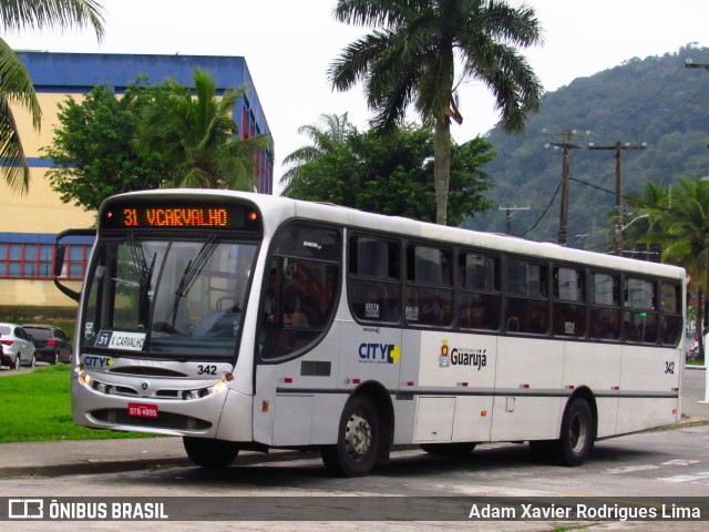 City Transporte Urbano Intermodal - Guarujá 342 na cidade de Guarujá, São Paulo, Brasil, por Adam Xavier Rodrigues Lima. ID da foto: 7077838.