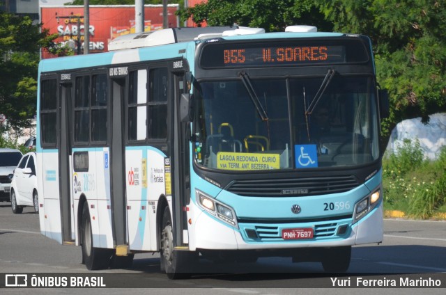 Empresa Santa Maria 20596 na cidade de Fortaleza, Ceará, Brasil, por Yuri Ferreira Marinho. Número da foto: #7080586.
