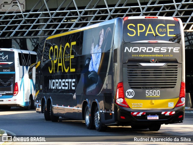 Expresso Nordeste 5600 na cidade de Florianópolis, Santa Catarina, Brasil, por Rudnei Aparecido da Silva. Número da foto: #7080327.