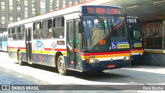 SOPAL - Sociedade de Ônibus Porto-Alegrense Ltda. 6705 na cidade de Porto Alegre, Rio Grande do Sul, Brasil, por Davi Borba. Número da foto: #7083013.