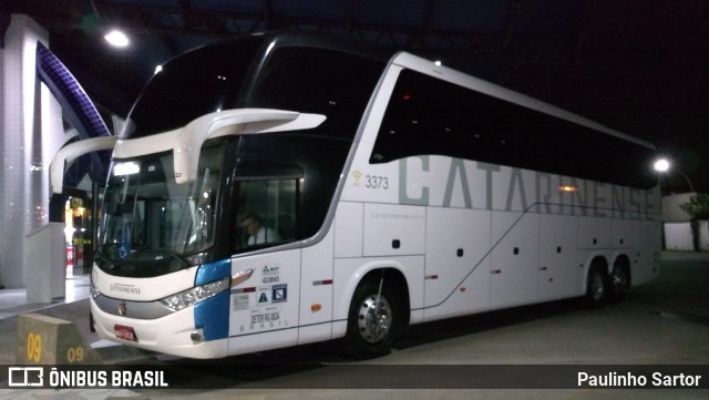 Auto Viação Catarinense 3373 na cidade de Tubarão, Santa Catarina, Brasil, por Paulinho Sartor. Número da foto: #7084770.