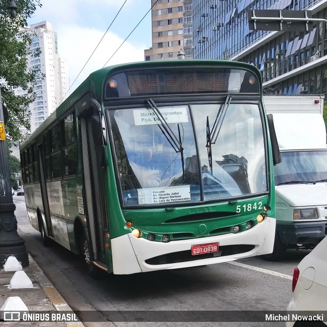 Via Sudeste Transportes S.A. 5 1842 na cidade de São Paulo, São Paulo, Brasil, por Michel Nowacki. Número da foto: #7087010.