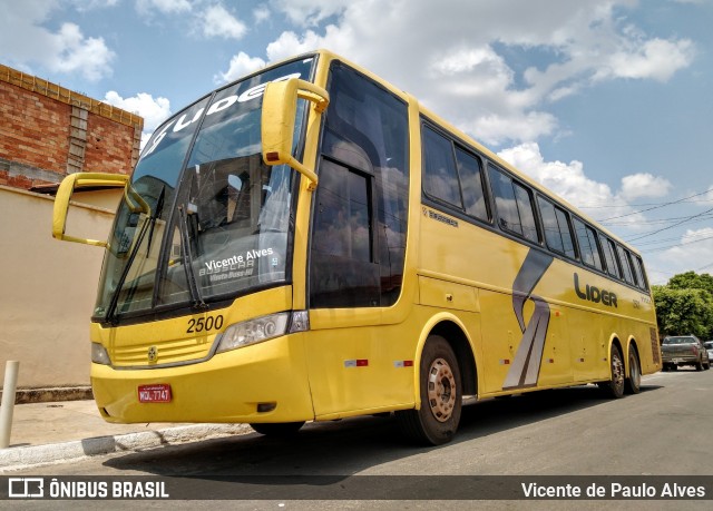 Líder Turismo 2500 na cidade de Trindade, Goiás, Brasil, por Vicente de Paulo Alves. ID da foto: 7099306.