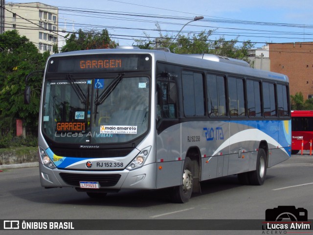 Rio Ita RJ 152.358 na cidade de Niterói, Rio de Janeiro, Brasil, por Lucas Alvim. Número da foto: #7098373.