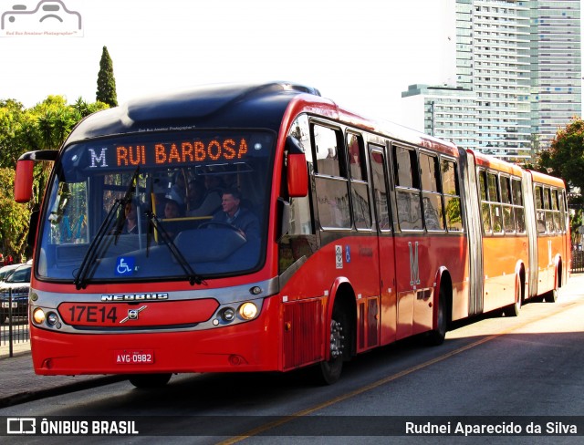 Expresso Azul 17E14 na cidade de Curitiba, Paraná, Brasil, por Rudnei Aparecido da Silva. ID da foto: 7029074.