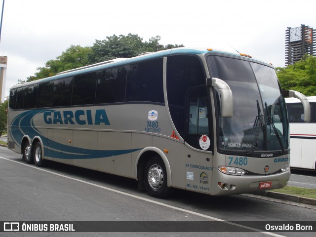 Viação Garcia 7480 na cidade de Curitiba, Paraná, Brasil, por Osvaldo Born. Número da foto: #7029292.