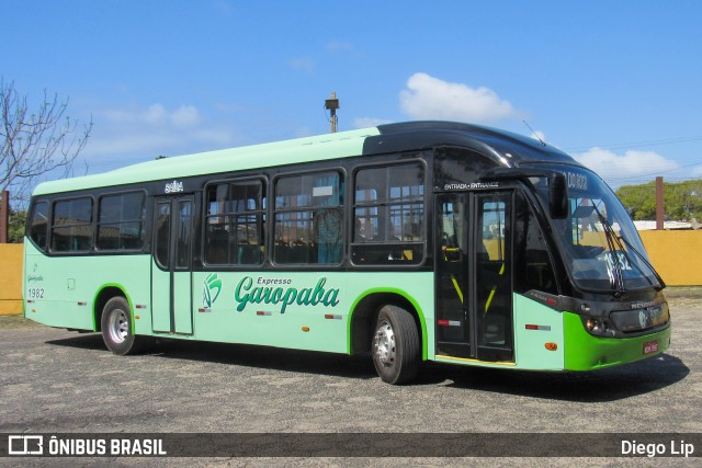 Expresso Garopaba 1982 na cidade de Garopaba, Santa Catarina, Brasil, por Diego Lip. Número da foto: #7104280.