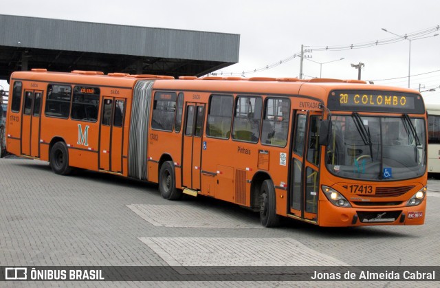 Expresso Azul 17413 na cidade de Pinhais, Paraná, Brasil, por Jonas de Almeida Cabral. ID da foto: 7029698.