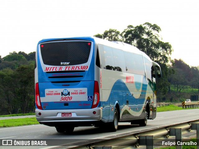 Mitur Turismo e Transportadora Turística 5020 na cidade de Atibaia, São Paulo, Brasil, por Felipe Carvalho. ID da foto: 7034834.