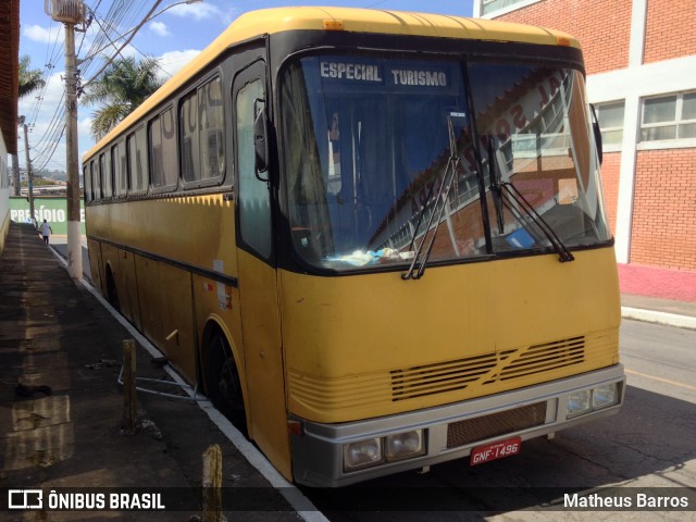 Ônibus Particulares 1496 na cidade de Machado, Minas Gerais, Brasil, por Matheus Barros. ID da foto: 7034093.