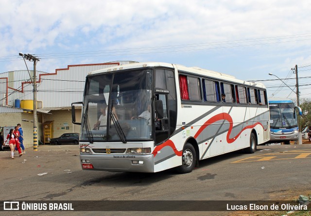 Ônibus Particulares 5011 na cidade de Alfenas, Minas Gerais, Brasil, por Lucas Elson de Oliveira. Número da foto: #7034932.