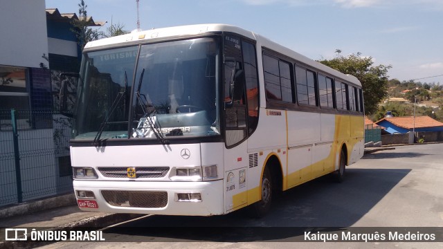 Ônibus Particulares 6021 na cidade de Bonfim, Minas Gerais, Brasil, por Kaique Marquês Medeiros . ID da foto: 7035275.