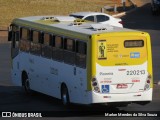 Viação Pioneira 220213 na cidade de Brasília, Distrito Federal, Brasil, por Marlon Mendes da Silva Souza. Número da foto: #:id.