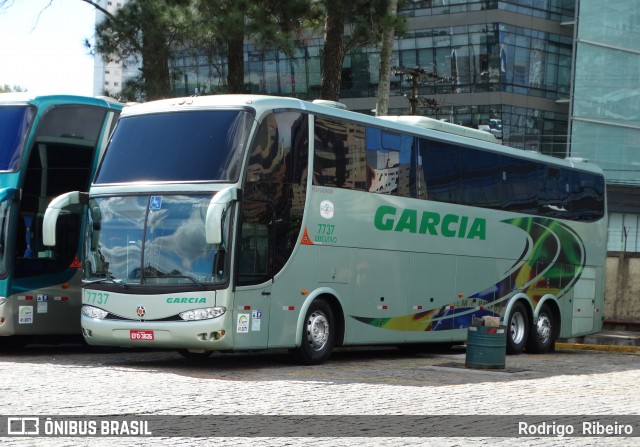 Viação Garcia 7737 na cidade de Curitiba, Paraná, Brasil, por Rodrigo  Ribeiro. Número da foto: #7039077.