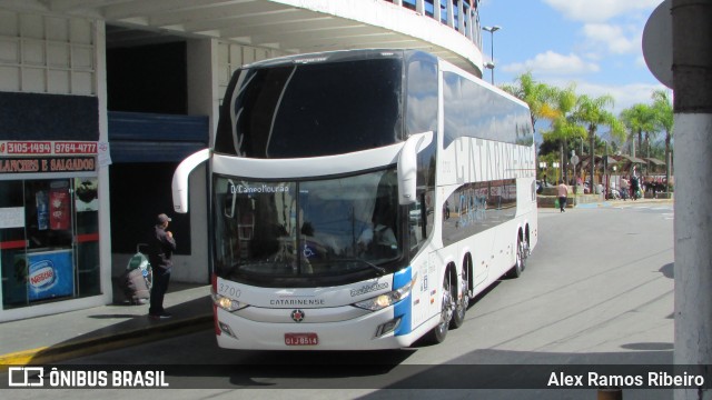 Auto Viação Catarinense 3700 na cidade de Aparecida, São Paulo, Brasil, por Alex Ramos Ribeiro. Número da foto: #7040549.