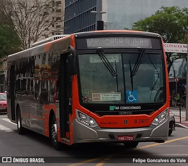 Viação Gato Preto 8 2617 na cidade de São Paulo, São Paulo, Brasil, por Felipe Goncalves do Vale. ID da foto: 7039335.