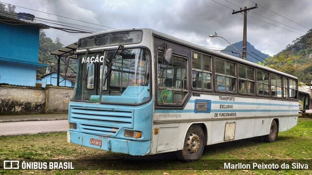 Ônibus Particulares 0813 na cidade de Magé, Rio de Janeiro, Brasil, por Marllon Peixoto da Silva. Número da foto: #7041357.